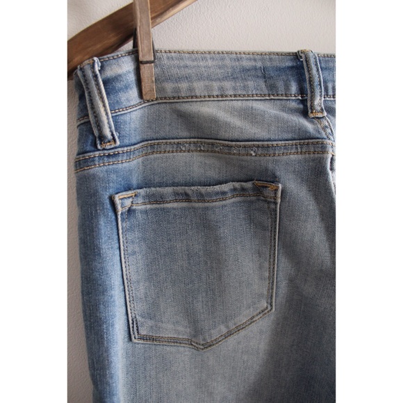 Preowned KanCan Light Wash Ashlyn Mid Rise Super Skinny Jeans 28 Juniors 9 - Picture 11 of 14